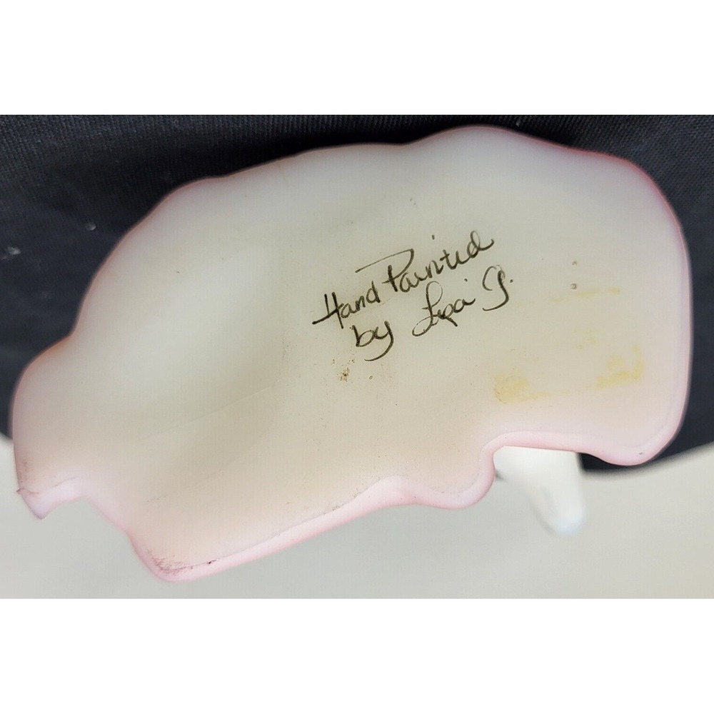 Fenton Burmese Laying Pink Deer Hand Painted Berries & Blossoms Signed Vintage - Picture 6 of 8
